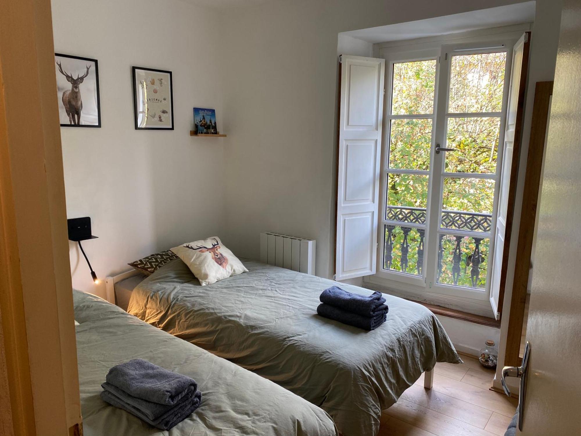 Apartment Au 47 Allees D'etigny - & Standing - Avec Parking - Linge De Lit Et De Toilette Inclus *